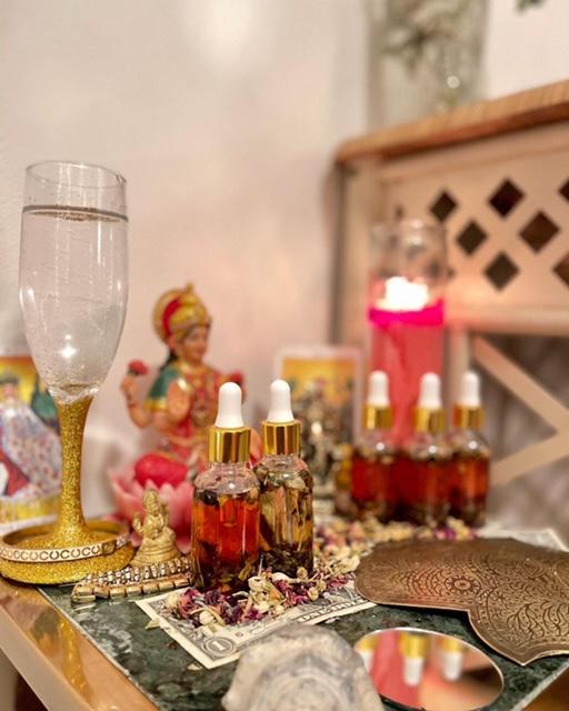 Goddess Beauty Oil | Enchantment | Rose Beauty Oil | Beauty Spell | Glamour Magic